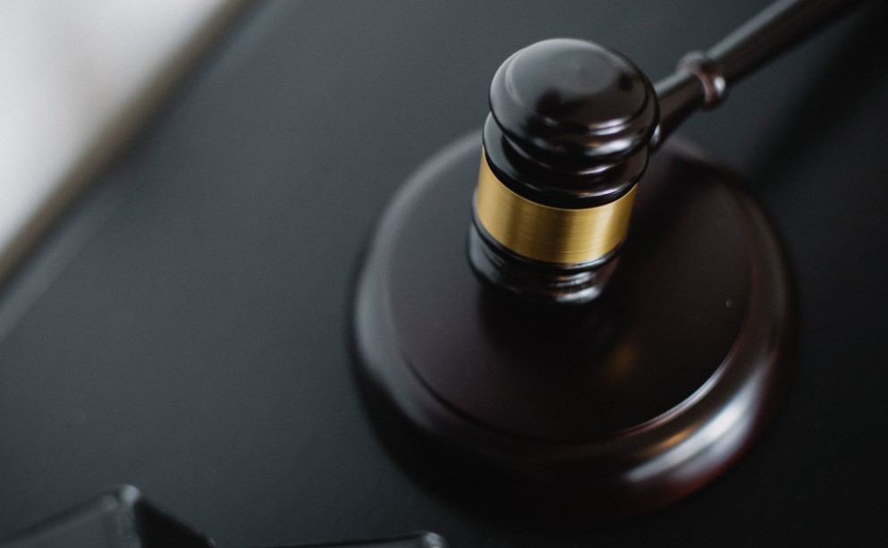 欠債不還綁架怎么判刑？解析相關法律量刑標準